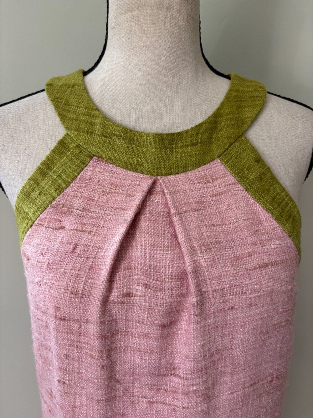 Trina Turk Pink & Olive Colorblock Silk Shift Dress Size 0 Like New - Picture 2 of 7
